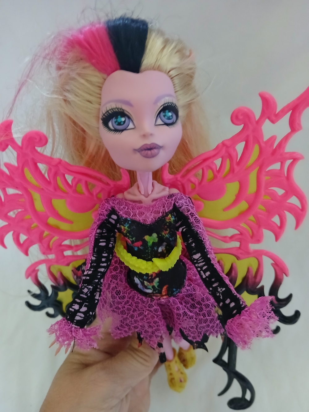 Bonita Femur Freaky Fusion Monster High Doll  2014 - Picture 2 of 5